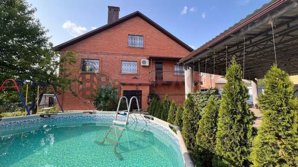 Дом в Ростовская область, Ростов-на-Дону 3-й Плодородный пер., 19 (250 ... - Фото 1