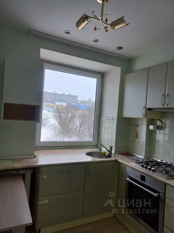 2-к кв. Мурманская область, Мурманск ул. Софьи Перовской, 17 (45.0 м) - Фото 0