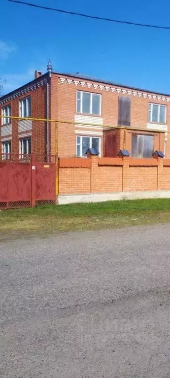 Дом в Карачаево-Черкесия, Адыге-Хабльский район, Мало-Абазинск аул ... - Фото 1