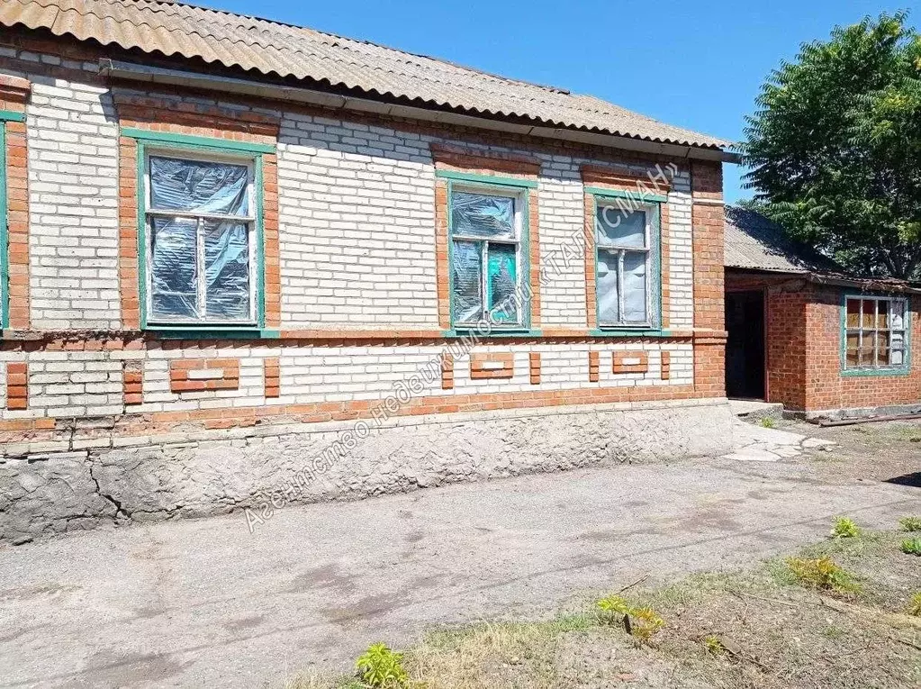 Дом в Ростовская область, Неклиновский район, Новобессергеневское ... - Фото 1
