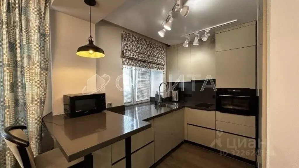 3-к кв. Тюменская область, Тюмень ул. Серова, 19 (56.8 м) - Фото 1