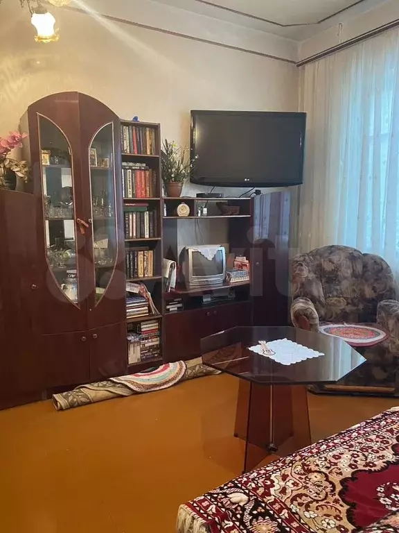 2-к. квартира, 60 м, 1/10 эт. - Фото 0
