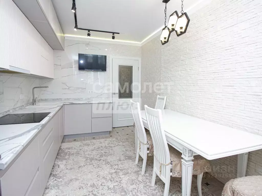 3-к кв. Ульяновская область, Ульяновск Панорамная ул., 81 (78.24 м) - Фото 1