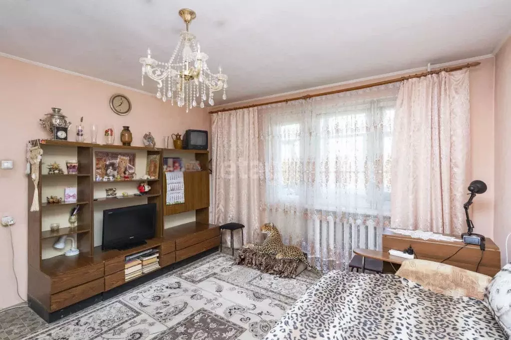 3-к кв. Тюменская область, Тюмень ул. Монтажников, 16 (70.6 м) - Фото 1