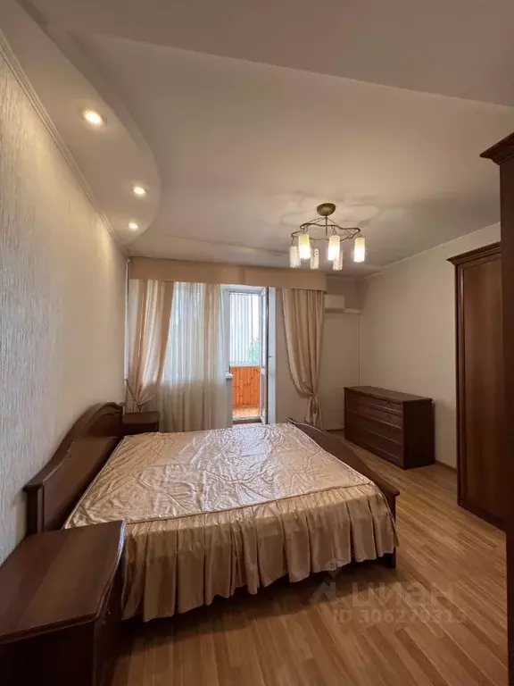 3-к кв. Томская область, Томск Карповский пер., 12 (68.0 м) - Фото 0