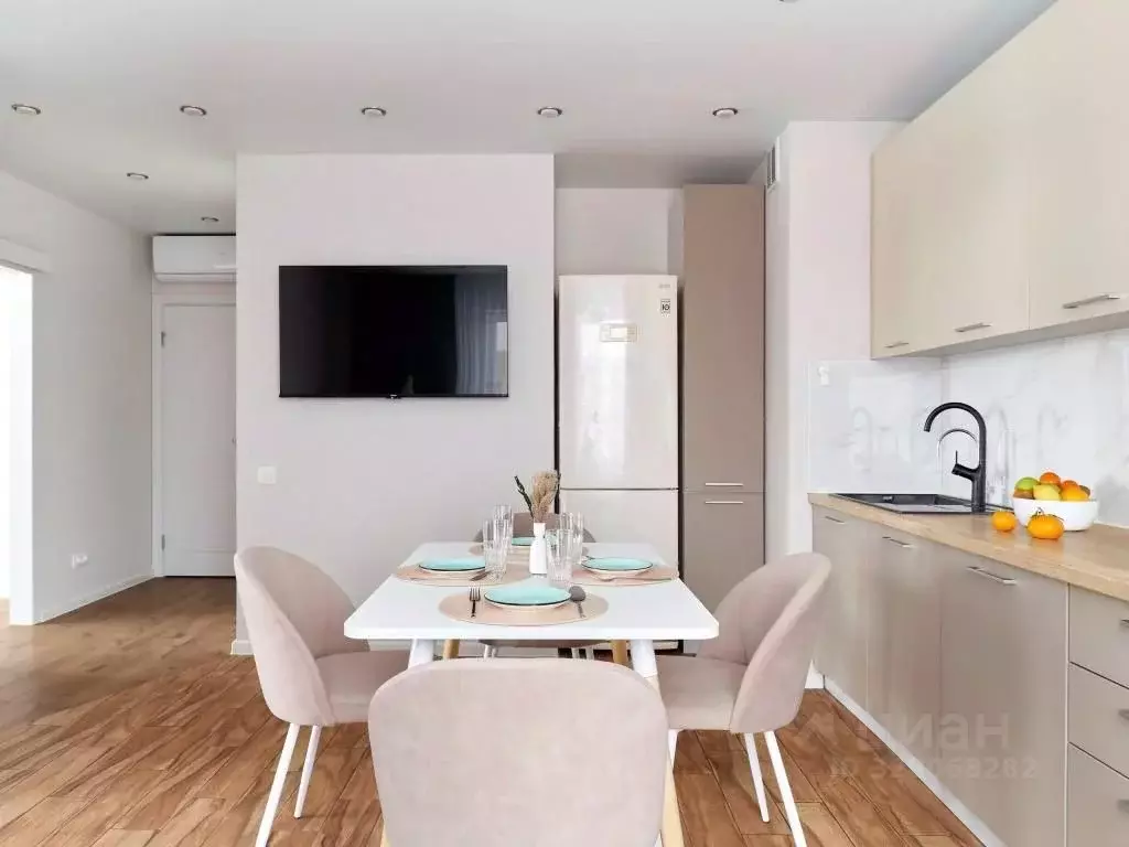 3-к кв. Татарстан, Казань ул. Рауиса Гареева, 105Б (56.0 м) - Фото 2