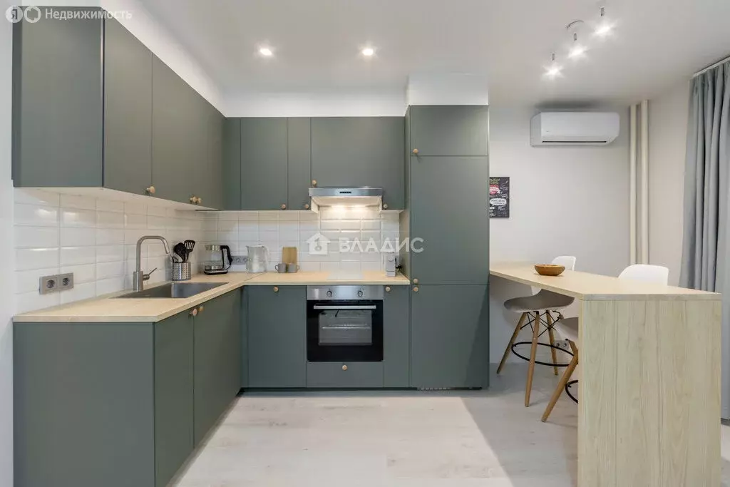 2-комнатная квартира: посёлок городского типа Новоивановское, бульвар ... - Фото 1