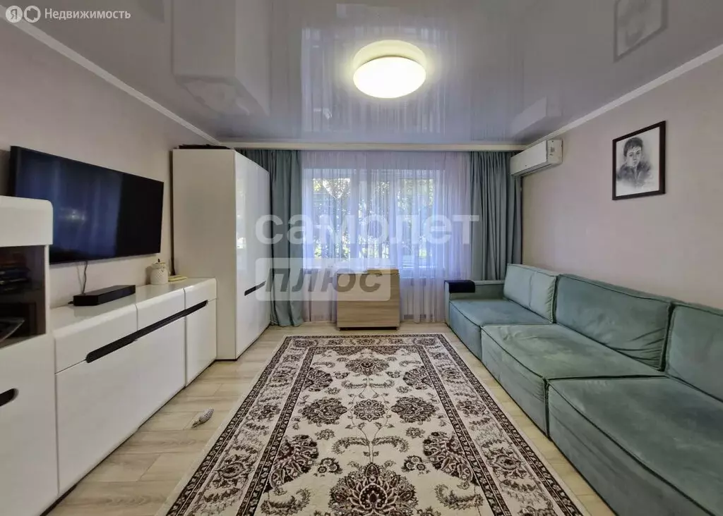 3-комнатная квартира: Славянск-на-Кубани, улица Ковтюха, 112 (58 м) - Фото 1