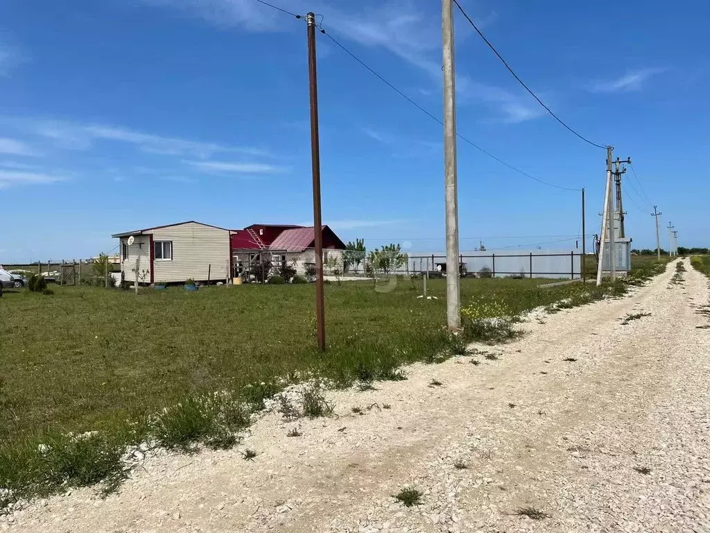 Участок в Крым, Ленинский район, Семисотское с/пос, с. Каменское  (6.0 ... - Фото 1