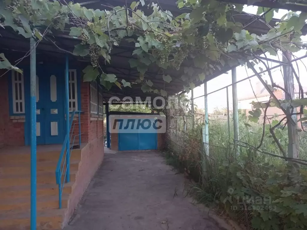 Дом в Краснодарский край, Славянск-на-Кубани Рыночная ул. (75 м) - Фото 0