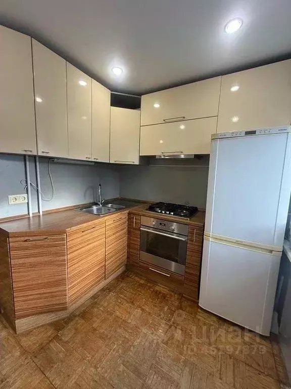 2-к кв. Самарская область, Самара просп. Масленникова, 6 (43.0 м) - Фото 1