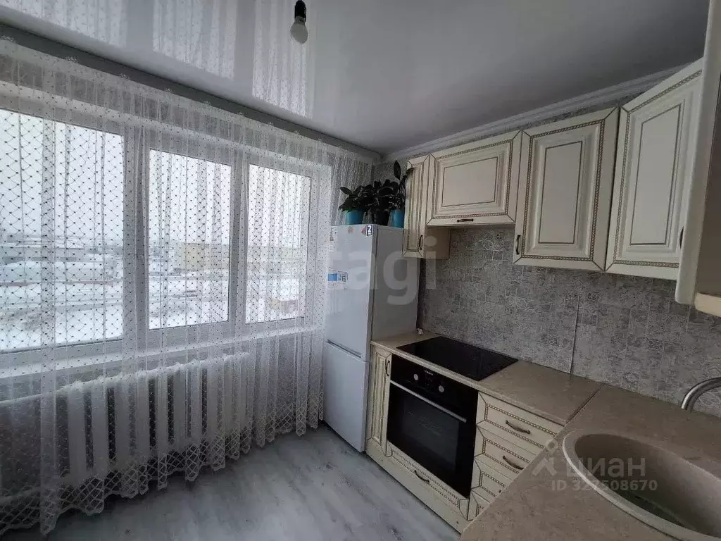 Комната Ямало-Ненецкий АО, Новый Уренгой ул. Геологоразведчиков, 2 ... - Фото 1