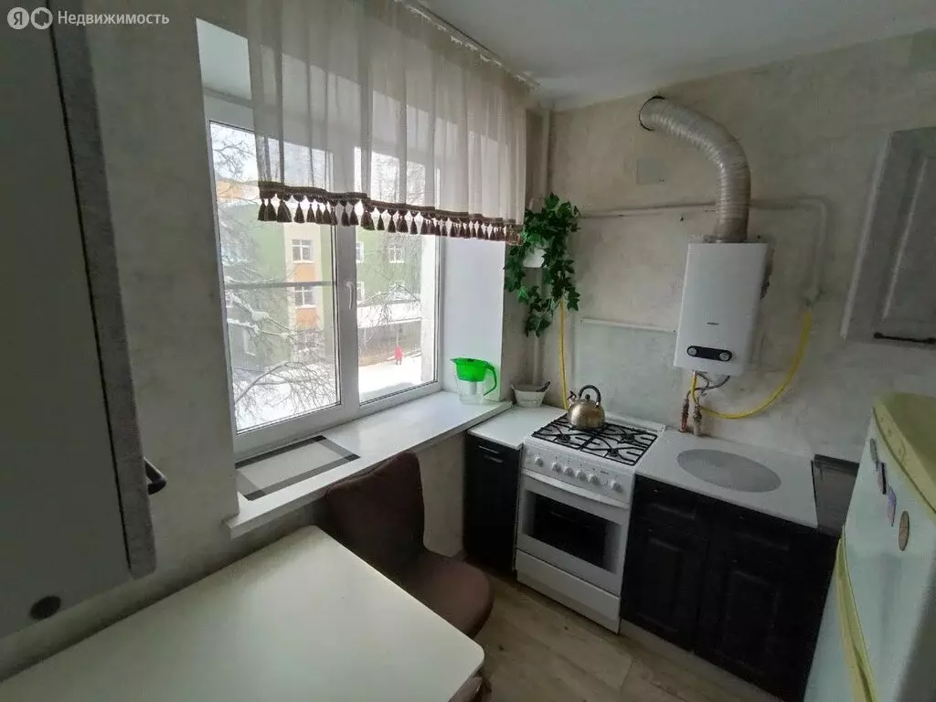 3-комнатная квартира: Великие Луки, улица Тимирязева, 17 (50.6 м) - Фото 2