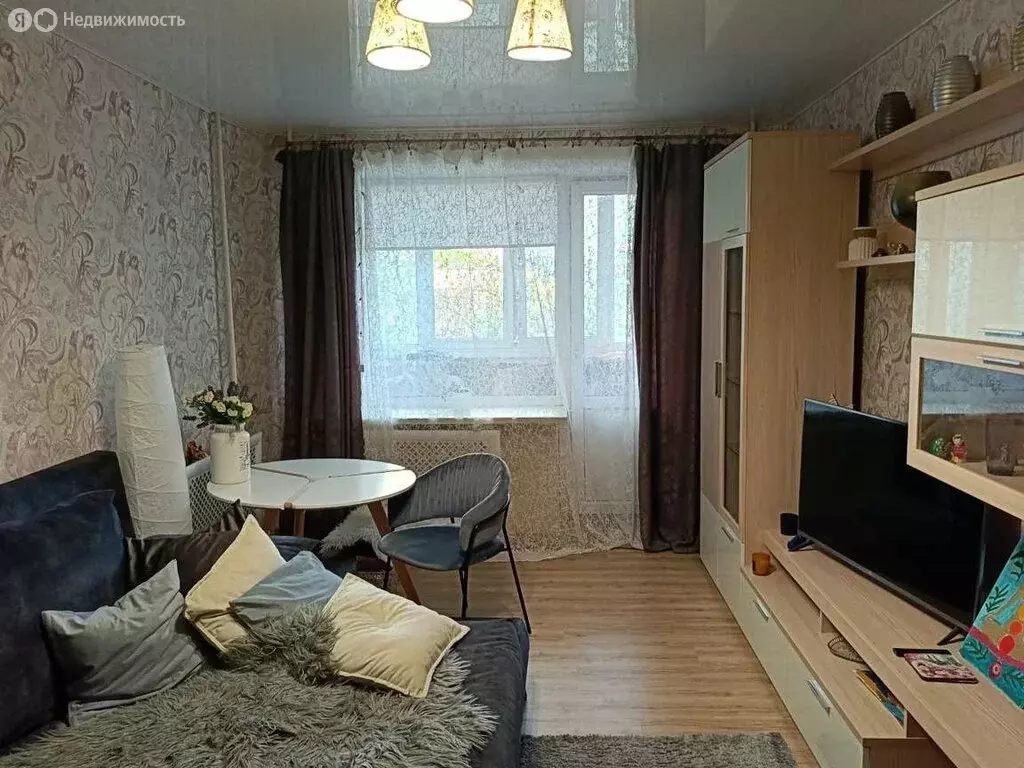 3-комнатная квартира: Белгород, улица Челюскинцев, 35 (71.7 м) - Фото 1