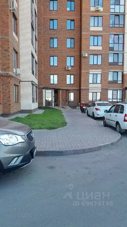 2-к кв. Белгородская область, Старый Оскол Центральный мкр, 4 (45.0 м) - Фото 0