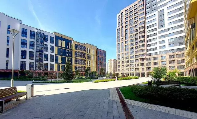 1-к. квартира, 35 м, 8/17 эт. - Фото 0