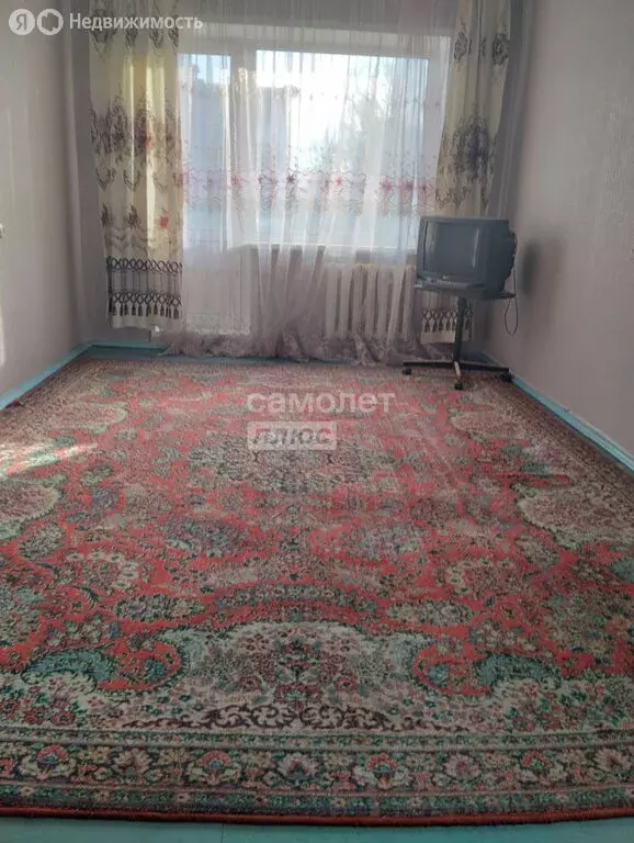 3-комнатная квартира: Энгельс, Полтавская улица, 9Б (57.2 м) - Фото 0