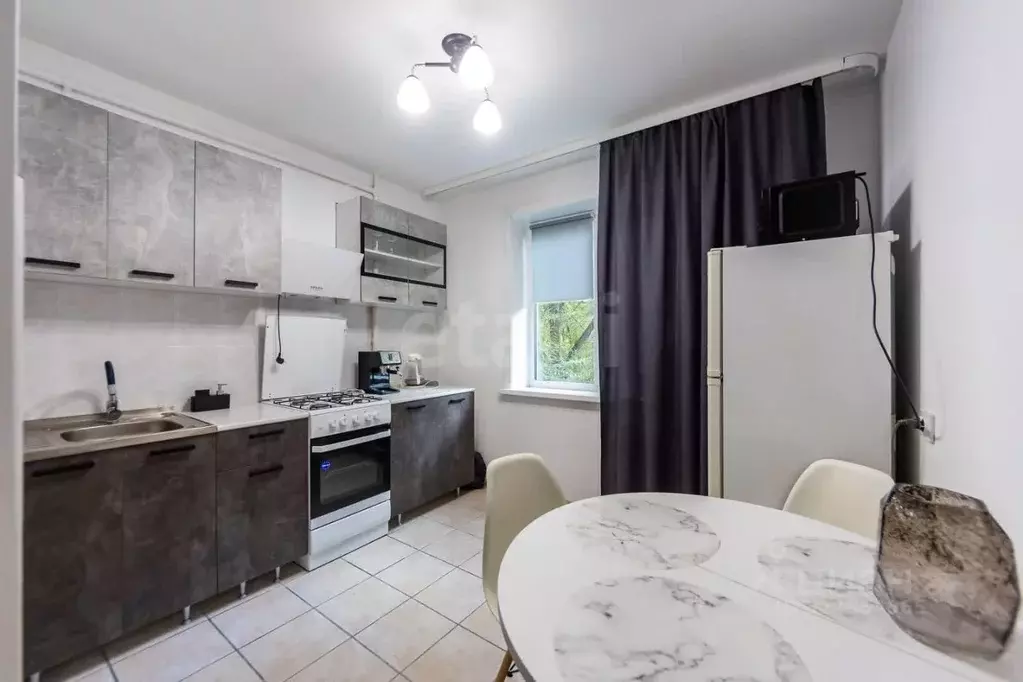 2-к кв. Хабаровский край, Хабаровск ул. Дикопольцева, 64 (53.0 м) - Фото 1