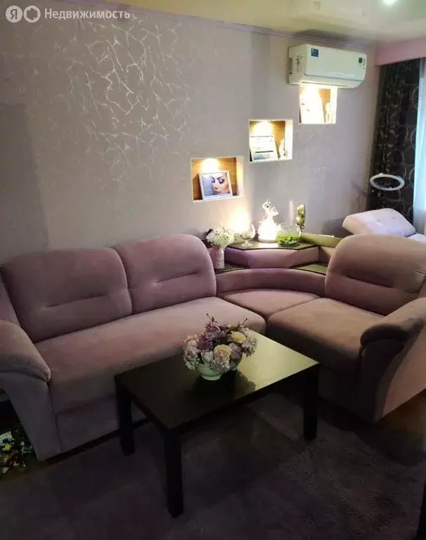 3-комнатная квартира: Каменск-Шахтинский, улица Строителей, 8 (56 м) - Фото 1