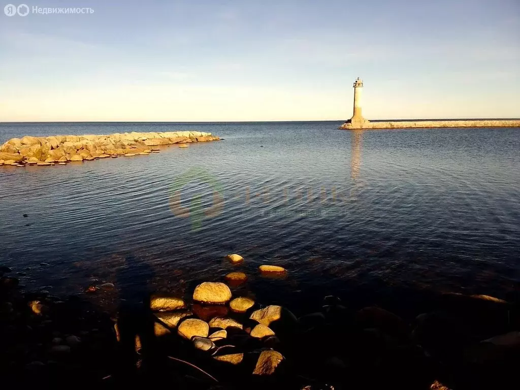 Участок в посёлок Берёзово, Озёрная улица (15 м) - Фото 1
