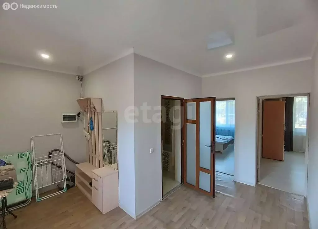 Дом в Евпатория, Симферопольская улица (155 м) - Фото 1