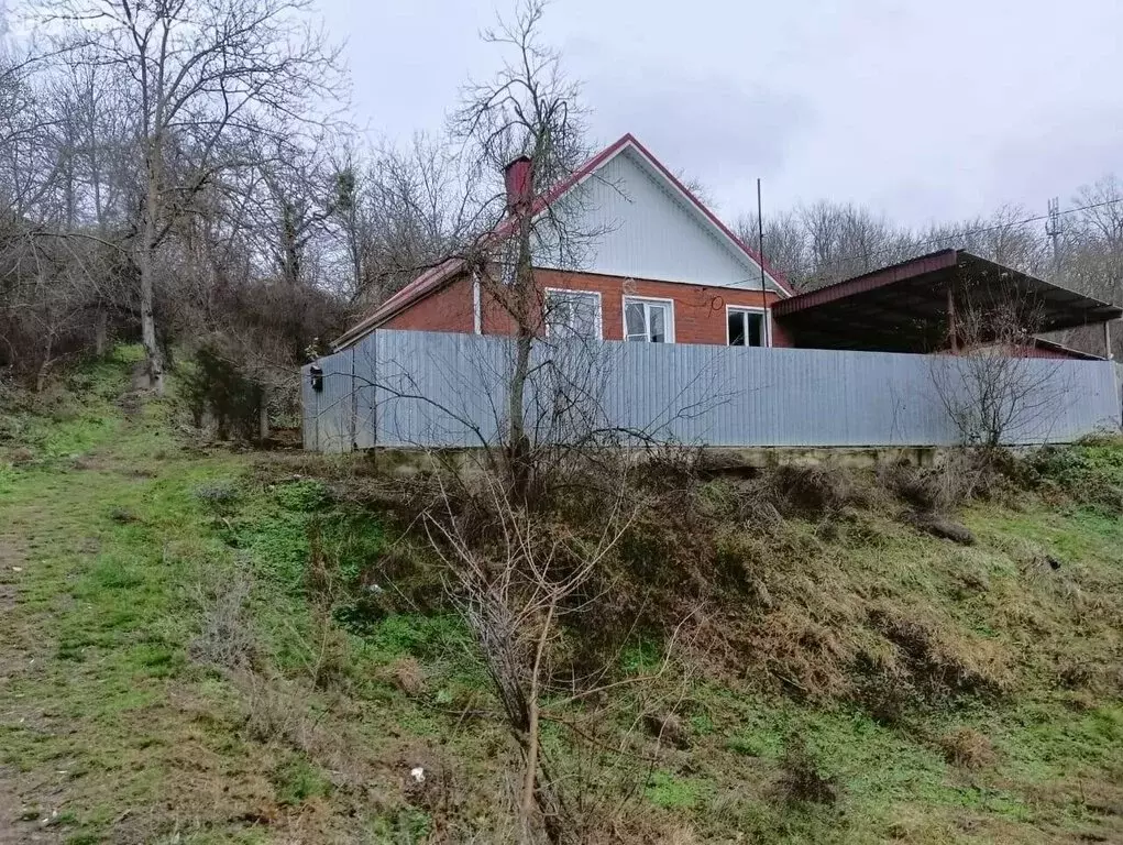 Дом в Северский район, Ильское городское поселение, посёлок городского ... - Фото 0