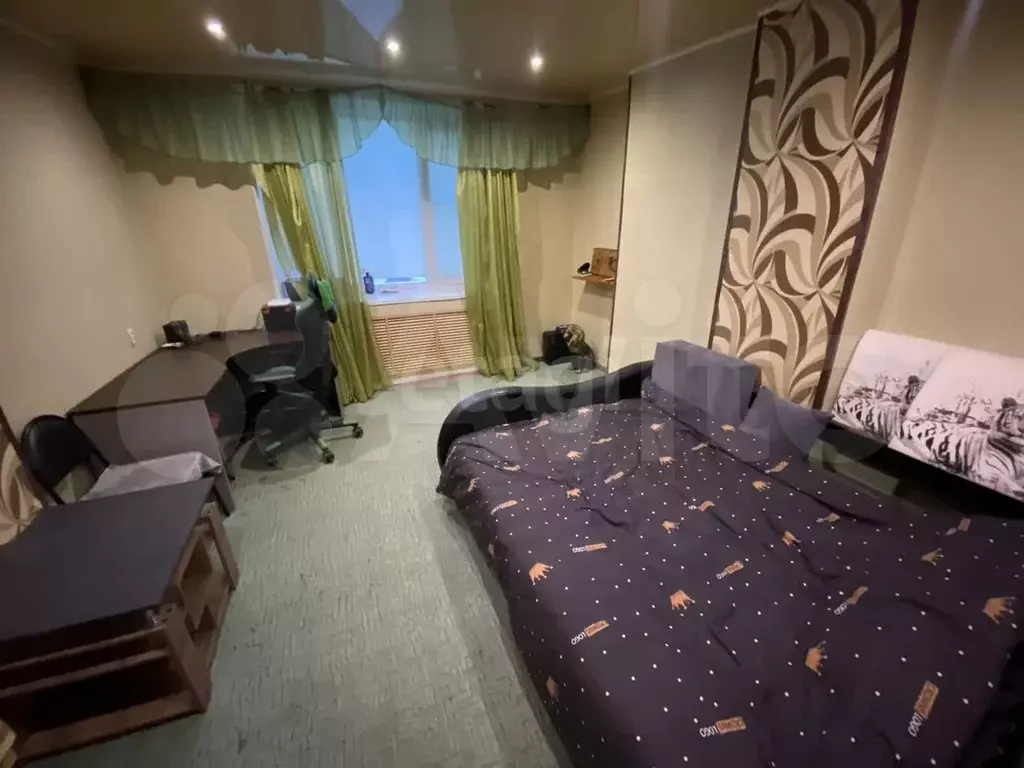 Комната 23,5 м в 1-к., 1/5 эт. - Фото 1