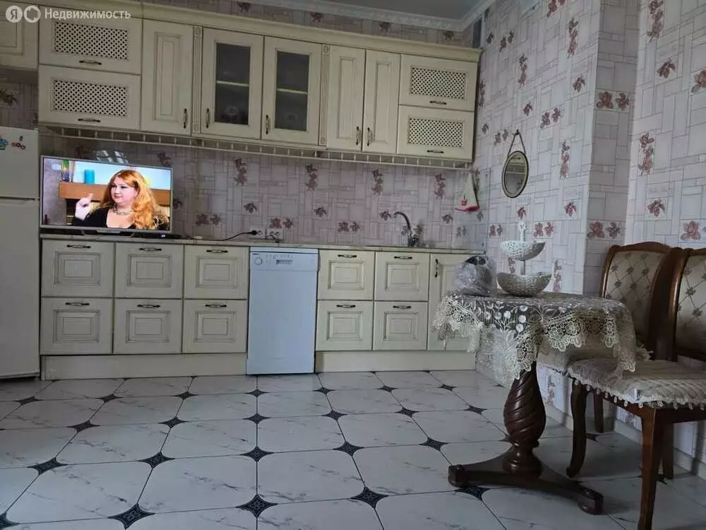 2-комнатная квартира: Анапа, Пионерский проспект, 255/2к2 (75 м) - Фото 1