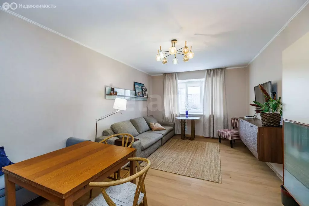 3-комнатная квартира: Тюмень, улица Николая Фёдорова, 6 (79 м) - Фото 2
