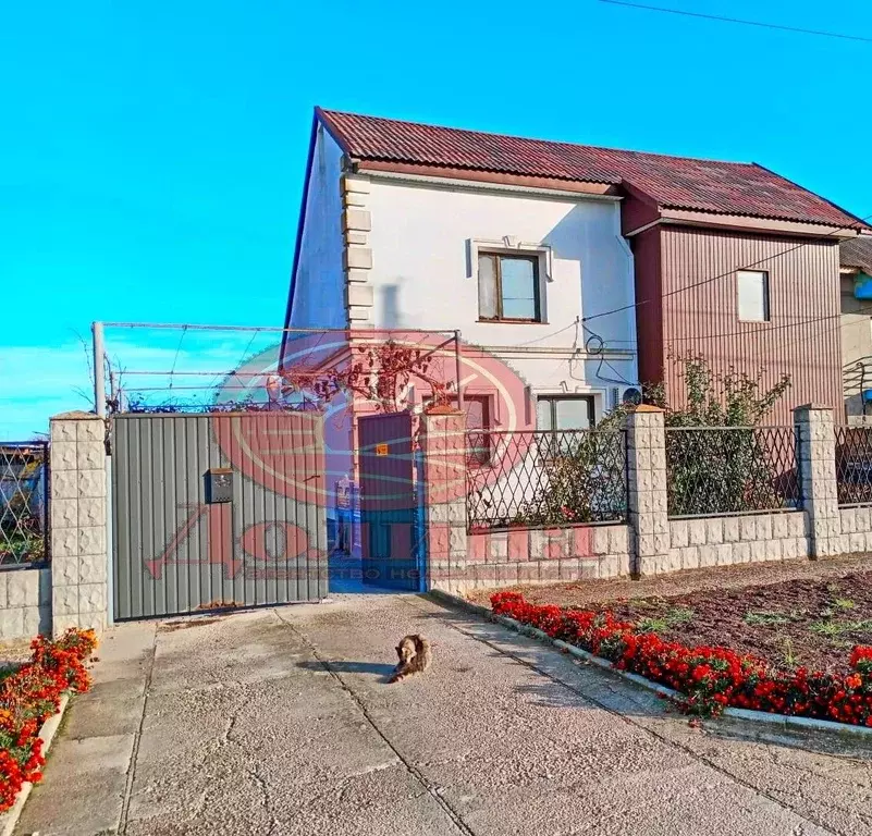 Дом в Крым, Красногвардейский район, Амурское с/пос  (135 м) - Фото 1