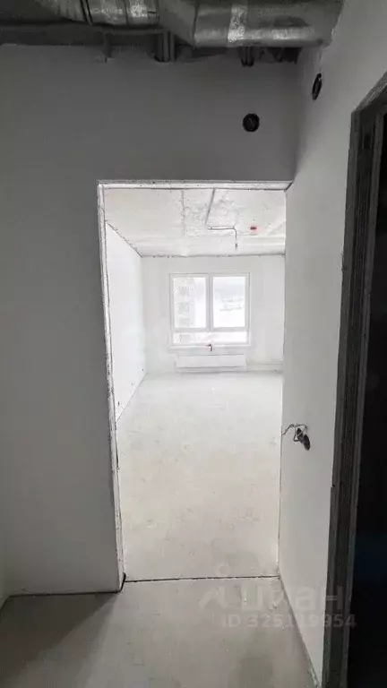 Студия Сахалинская область, Южно-Сахалинск ул. Имени Владимира ... - Фото 1