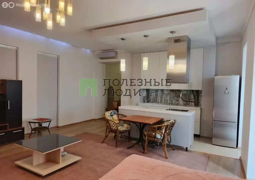 1-комнатная квартира: Евпатория, проспект Ленина, 49 (60 м) - Фото 2