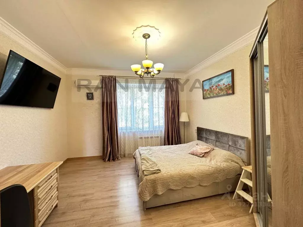 2-к кв. Адыгея, Майкоп ул. Ленина, 8 (68.6 м) - Фото 1