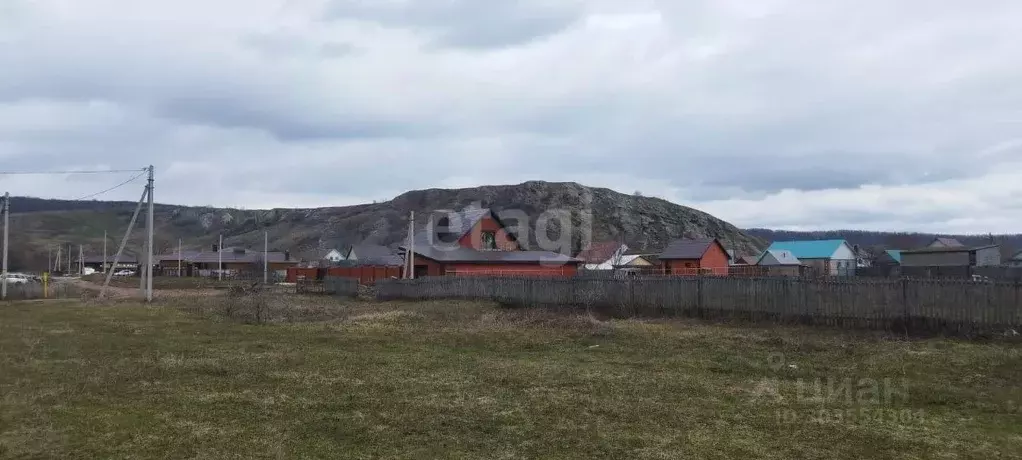 Участок в Башкортостан, Ишимбайский район, с. Ишеево ул. Тугай (10.0 ... - Фото 1