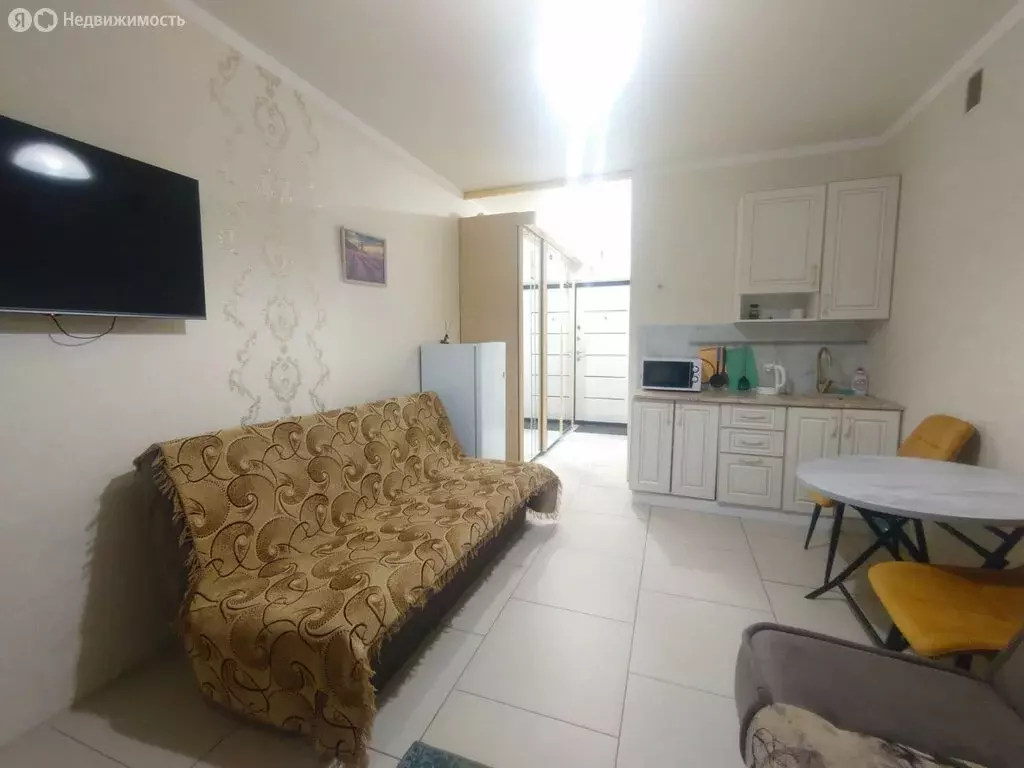 Квартира-студия: Калининград, Батальная улица, 100 (24 м) - Фото 0