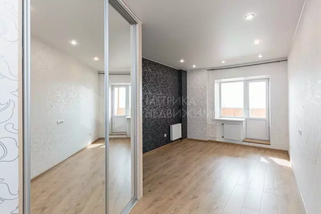 3-к кв. Тюменская область, Тюмень Широтная ул., 209 (92.6 м) - Фото 1