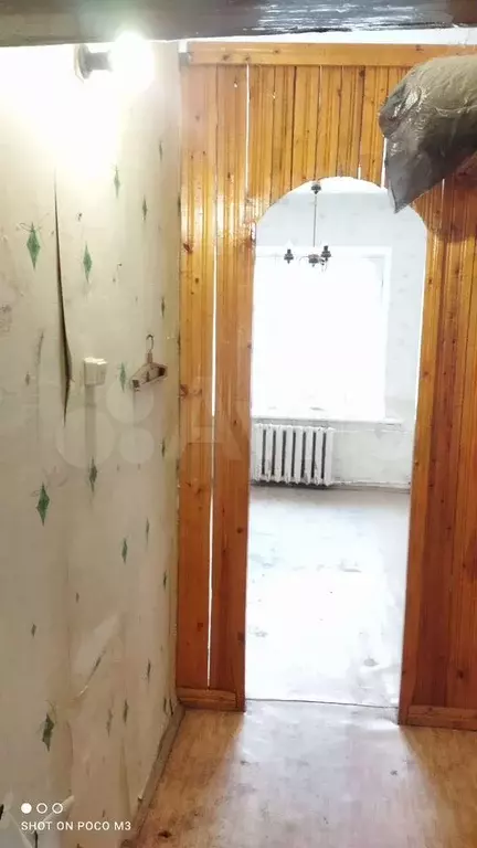Комната 13,5 м в 7-к., 2/2 эт. - Фото 0