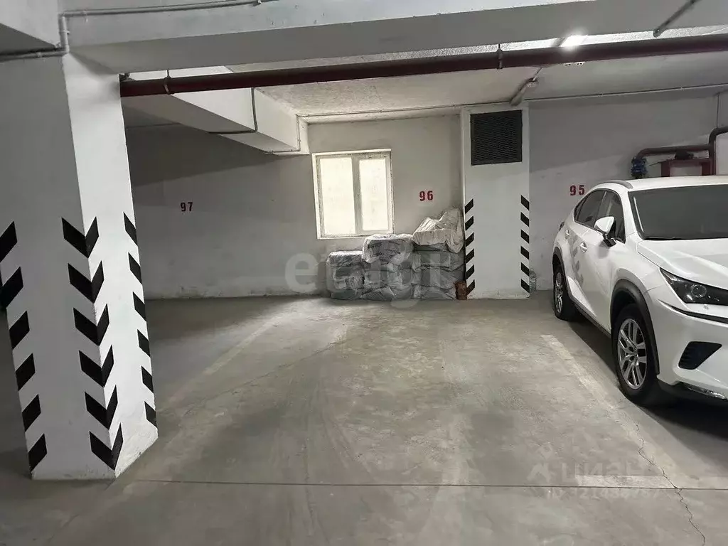 Гараж в Крым, Алушта ул. Школьная (18 м) - Фото 1