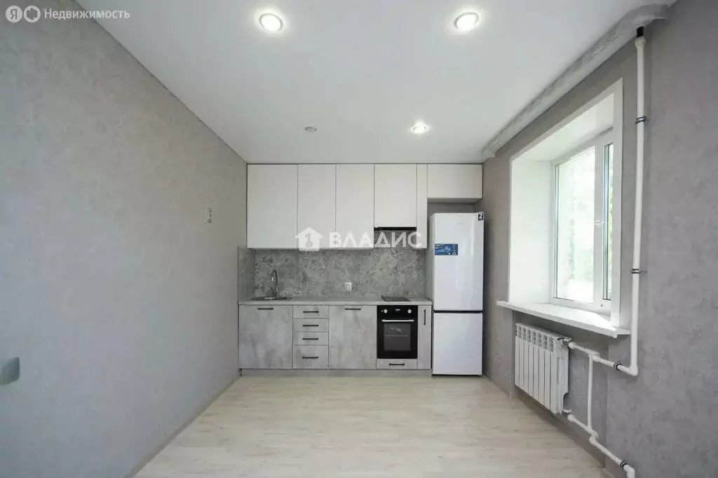 Квартира-студия: Балаково, улица Комарова, 124 (30 м) - Фото 1
