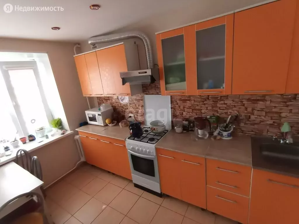 4-комнатная квартира: Мелеуз, улица Бурангулова, 21 (75 м) - Фото 0