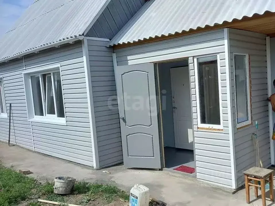 Дом в Бурятия, Иволгинский район, Гурульбинское с/пос, с. Поселье ул. ... - Фото 1