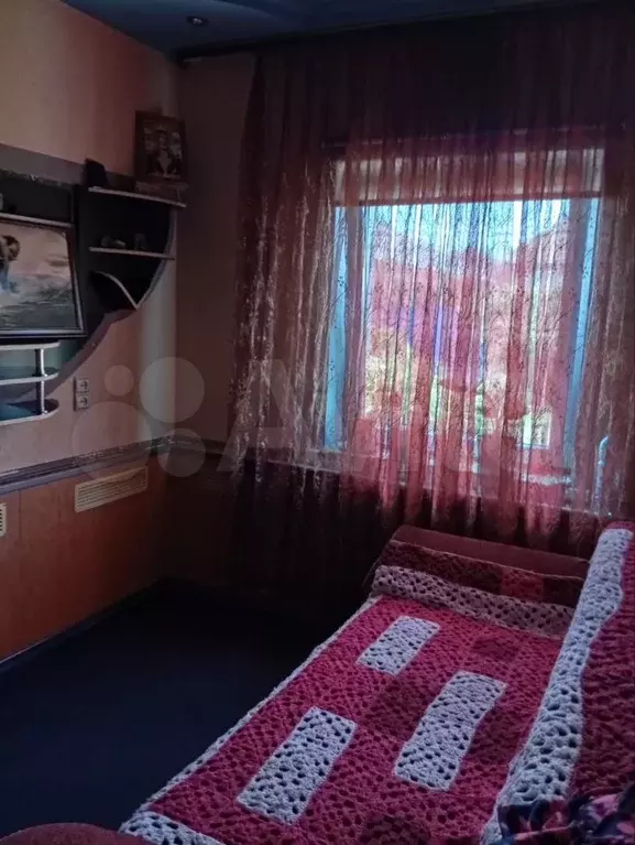 Комната 10 м в 4-к., 1/1 эт. - Фото 0