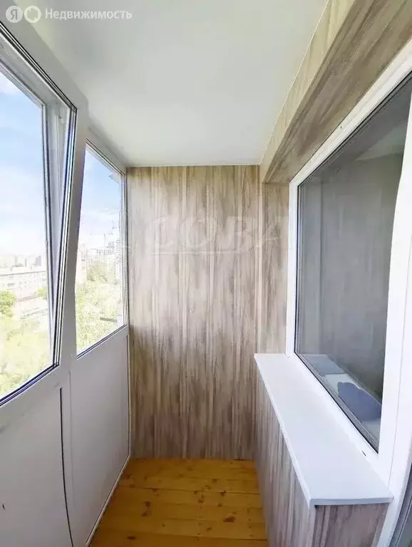 Квартира-студия: Тюмень, улица Мельникайте, 63 (15 м) - Фото 1