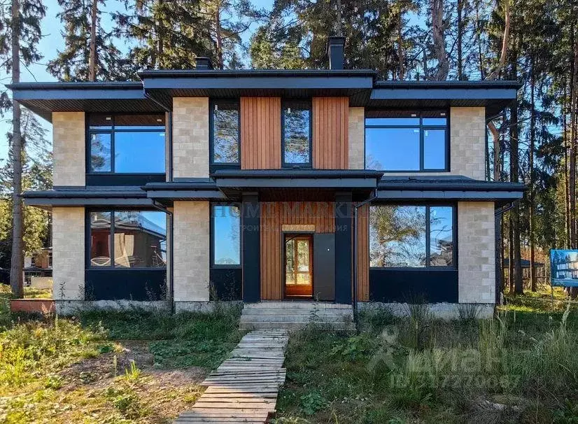 Дом, 250 м - Фото 1