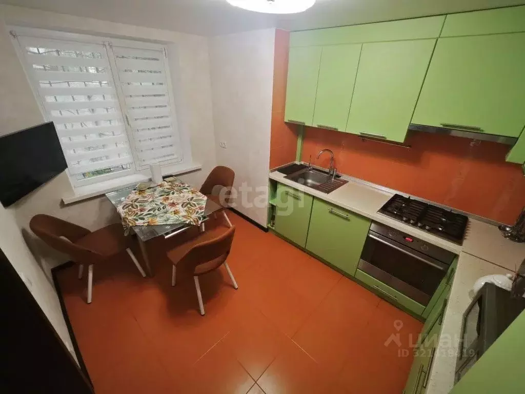 3-к кв. Крым, Симферополь ул. Крылова (67.0 м) - Фото 0