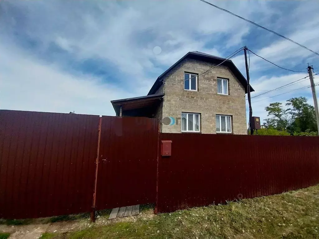 Дом в Башкортостан, Иглинский сельсовет, с. Иглино ул. Гагарина (84 м) - Фото 0