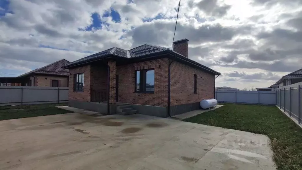 Дом в Краснодарский край, Динской район, Южно-Кубанское с/пос, пос. ... - Фото 2