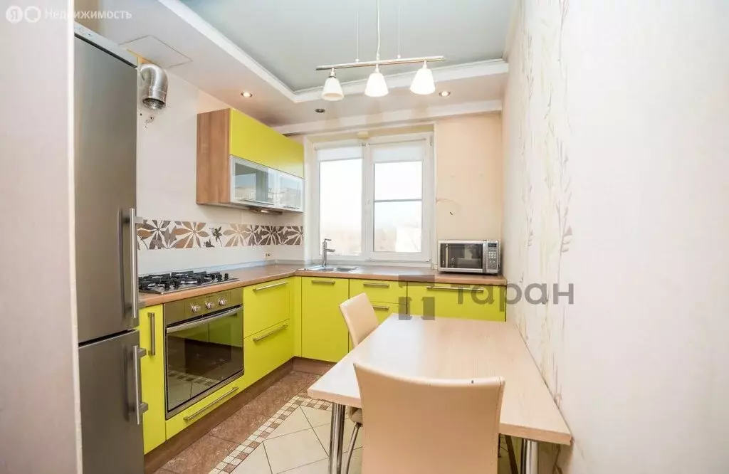 3-комнатная квартира: Челябинск, улица Нахимова, 9 (62.8 м) - Фото 1