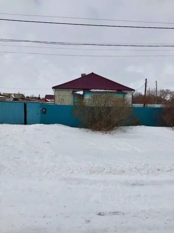 Дом в Омская область, Нововаршавка рп ул. Лесная (71 м) - Фото 0