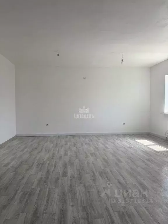 Дом в Воронежская область, Воронеж ул. Серебрянского, 27 (200 м) - Фото 1